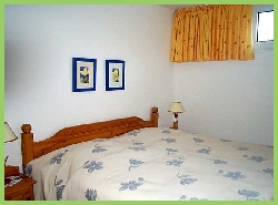 schlafzimmer.jpg